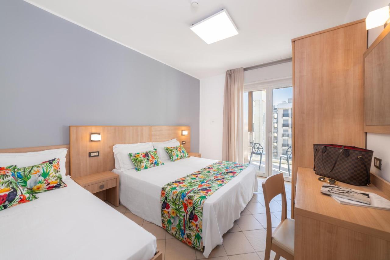 Appartamenti Smart A 30M Da Viale Dante E 100M Dal Mare Riccione Exterior foto